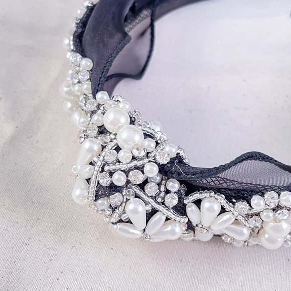 "Lolita" Pearl and Gem Headband - Picture 3 of 3